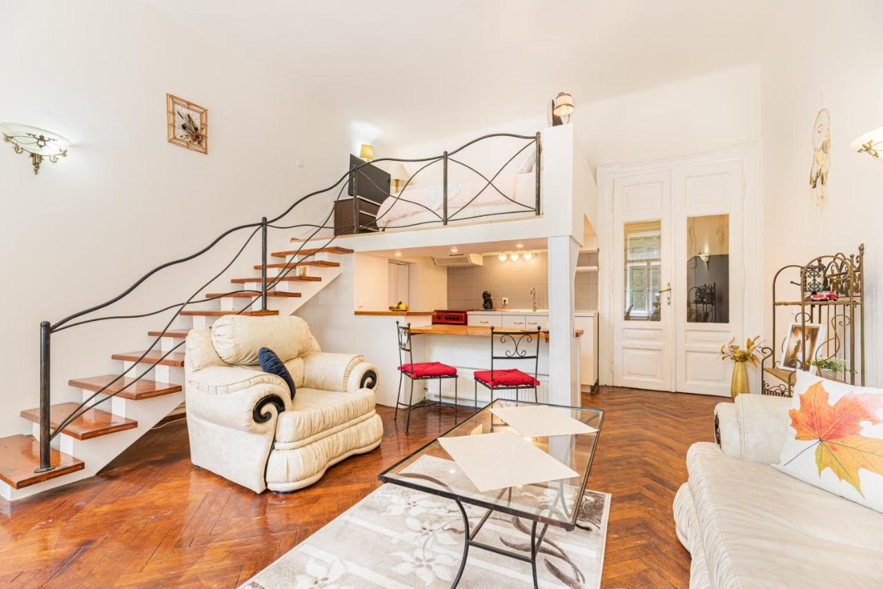 Hera Apartment - Old Town บราชอฟ ภายนอก รูปภาพ