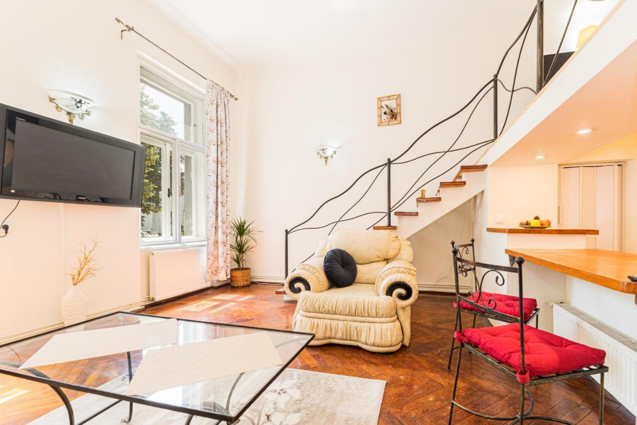 Hera Apartment - Old Town บราชอฟ ภายนอก รูปภาพ