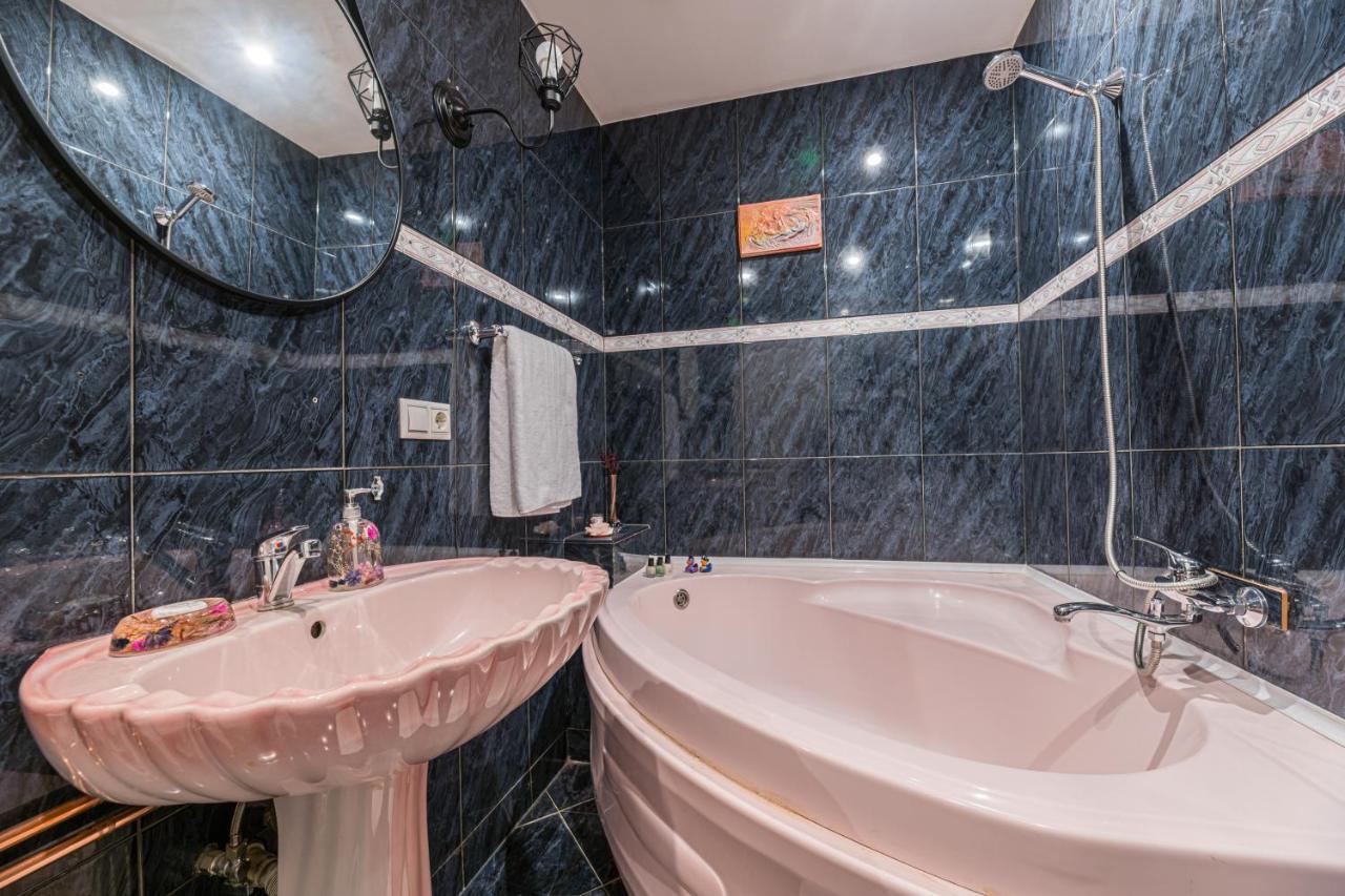 Hera Apartment - Old Town บราชอฟ ภายนอก รูปภาพ